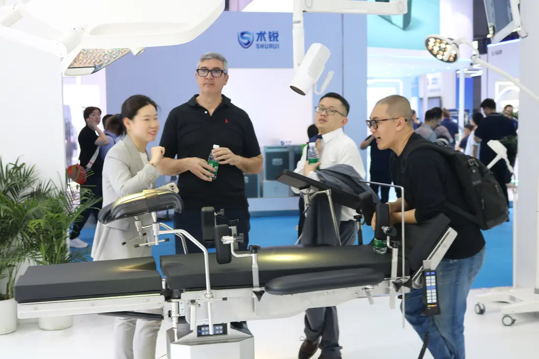 Keling Medical booth at CMEF — photo 5